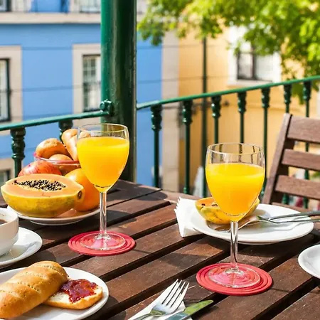 Апартаменты Sunny Balcony In Historic | Homeful Homes *