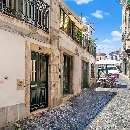 Sunny Balcony In Historic | Homeful Homes Апартаменты *